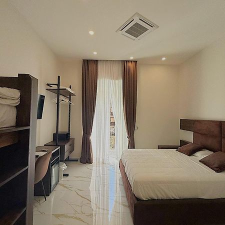 Auroom Naples Luaran gambar