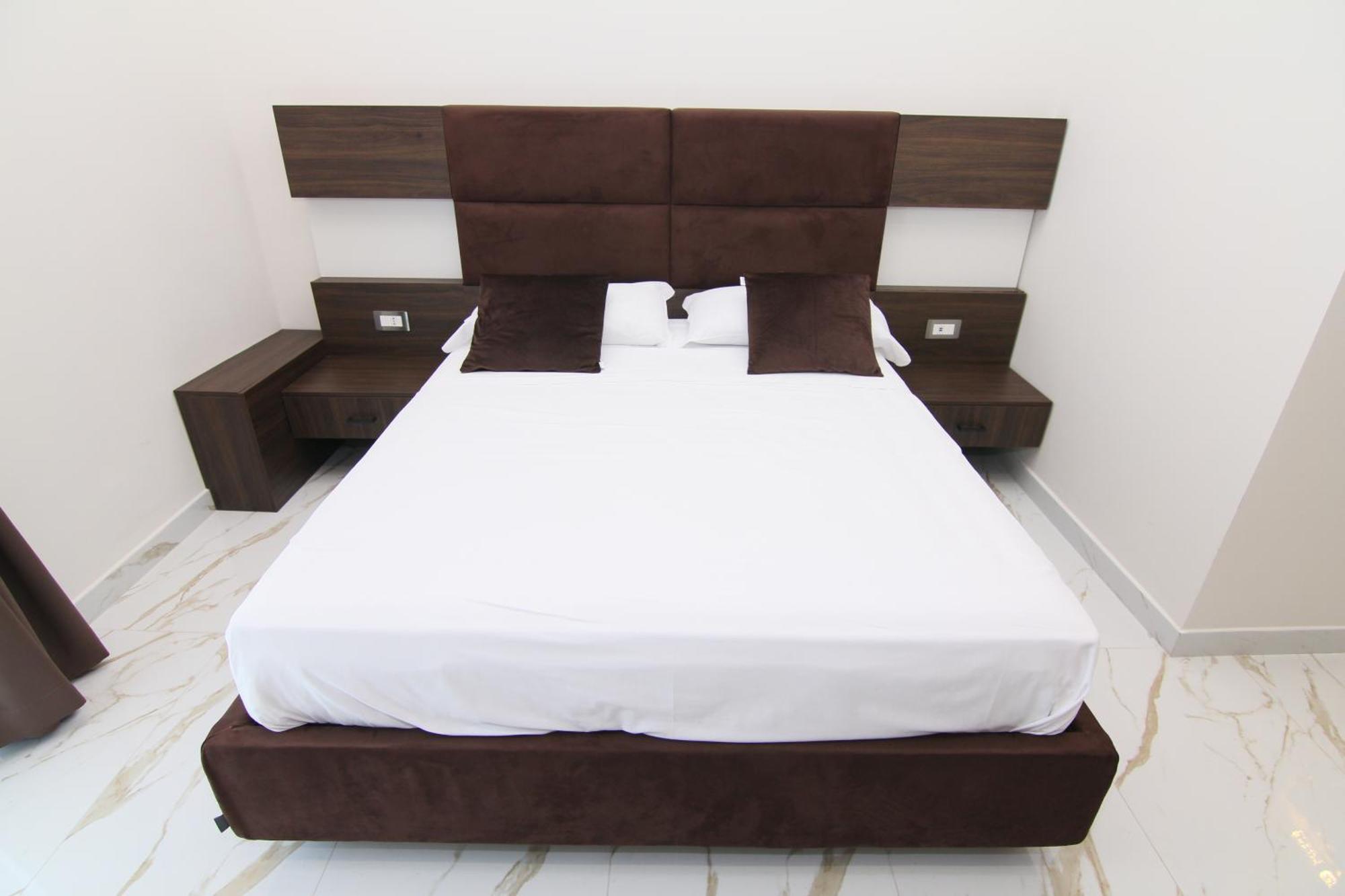 Auroom Naples Luaran gambar