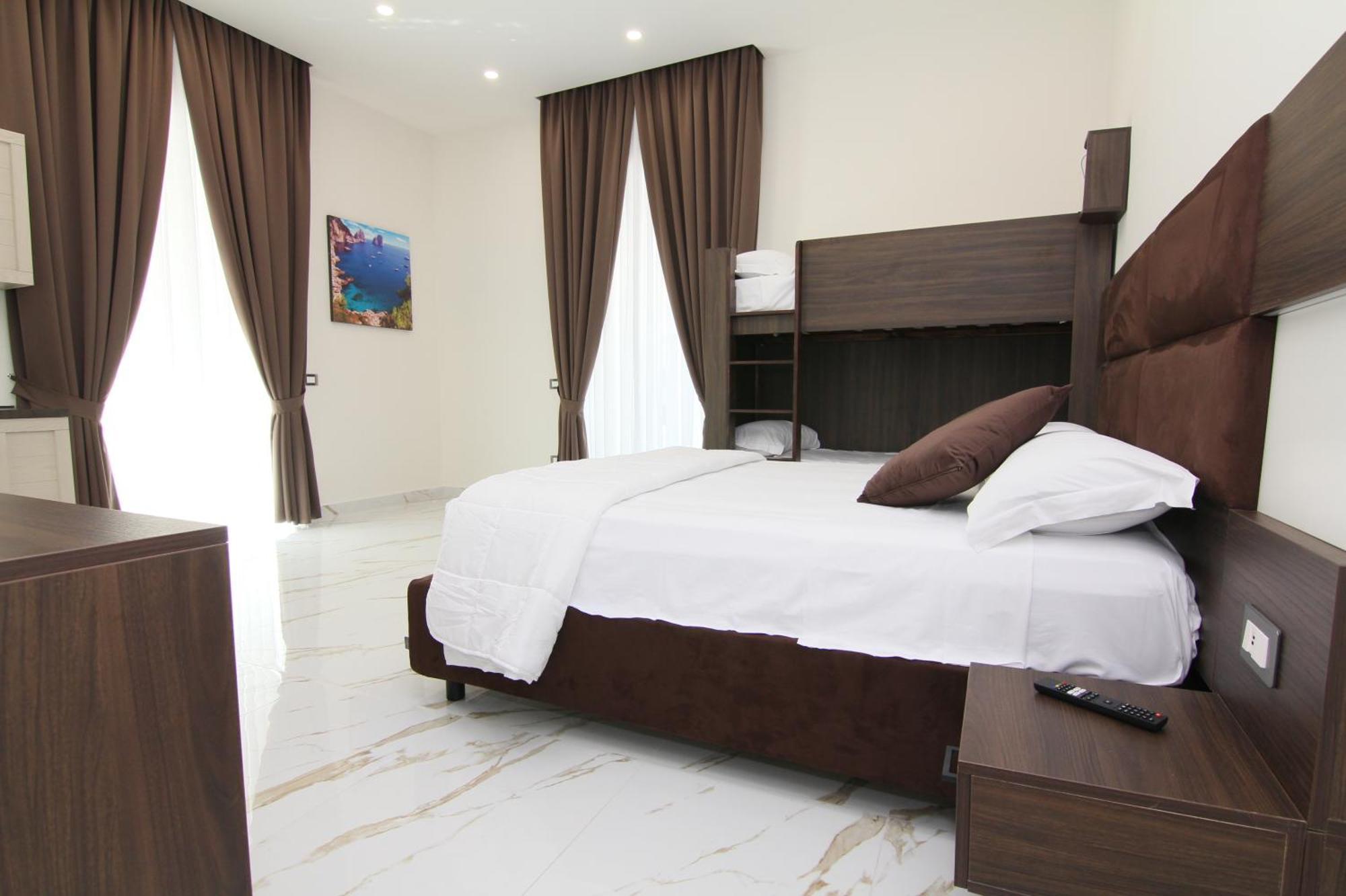 Auroom Naples Luaran gambar