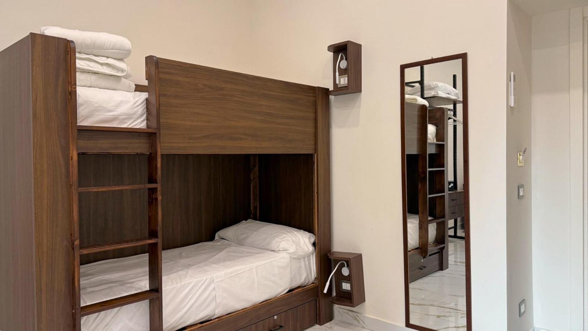 Auroom Naples Luaran gambar